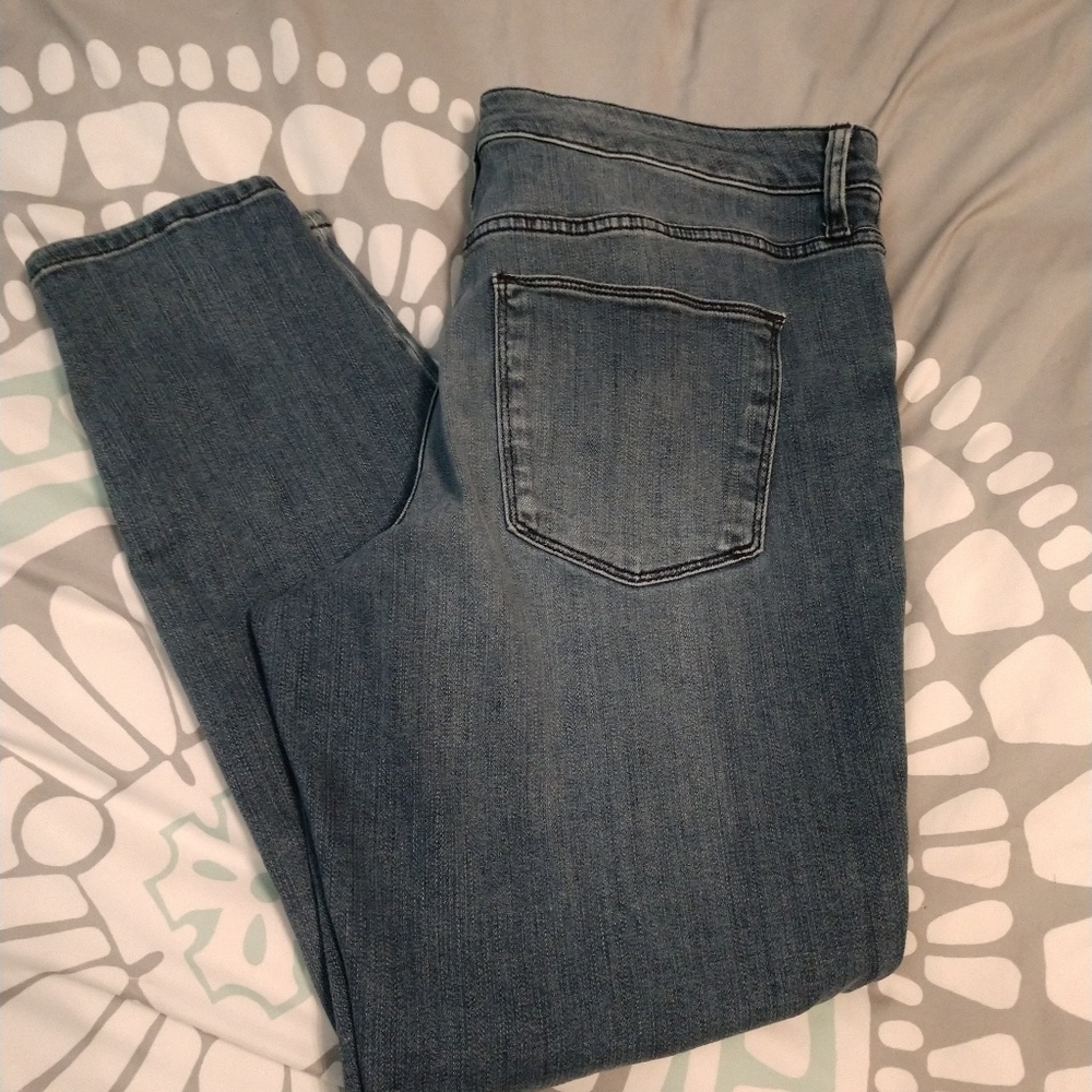 Crop jeggings size 16